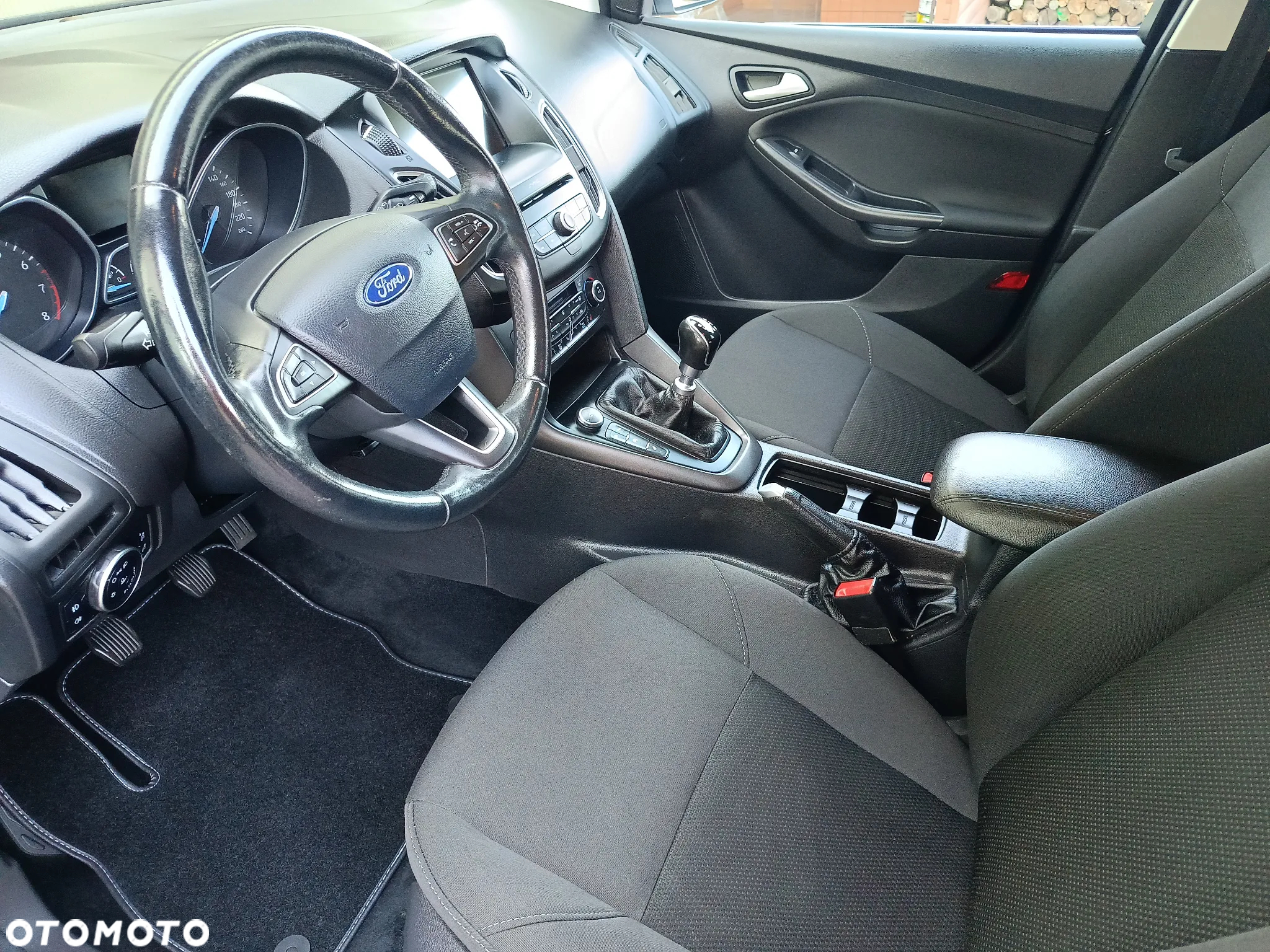 Ford Focus Turnier 1.0 EcoBoost Start-Stopp-System TITANIUM STYLE - 8