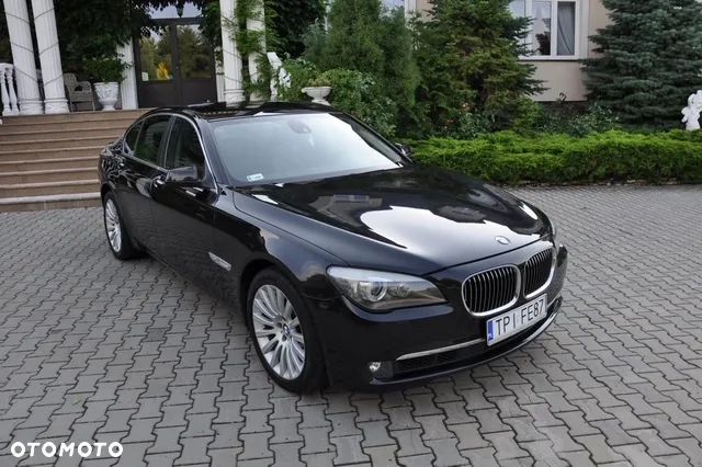 BMW Seria 7 750Li xDrive - 25