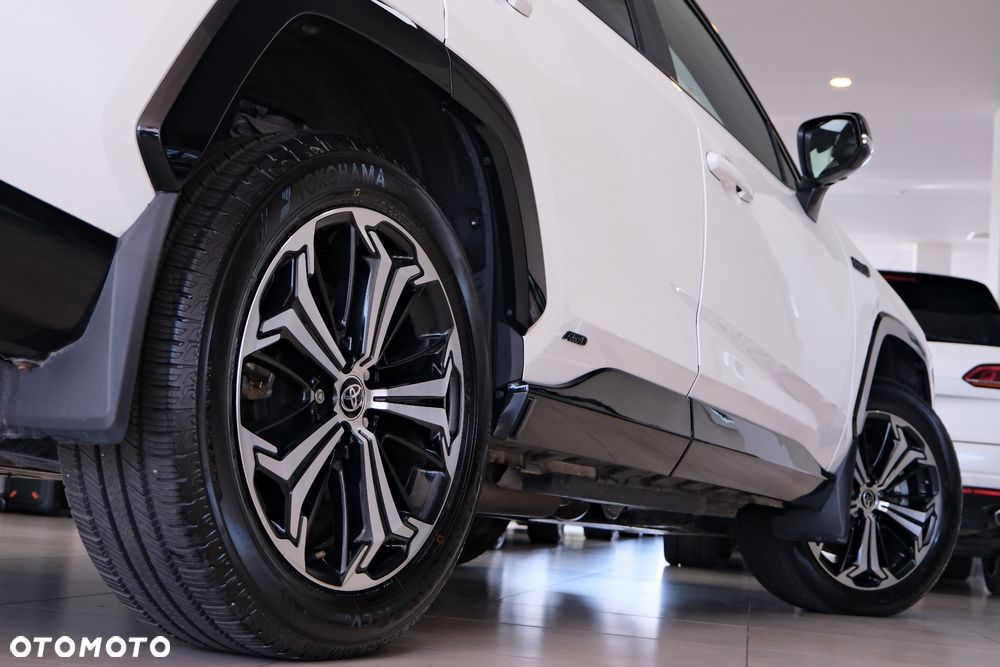 Toyota RAV4 - 16