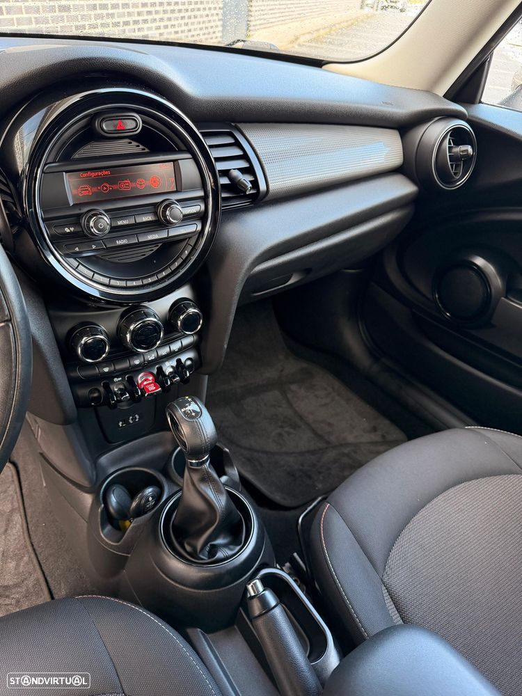 MINI 3 Portas Cooper D Aut. Seven - 11