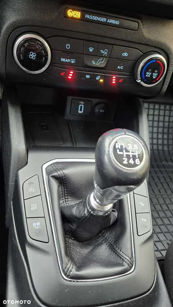 Ford Focus 1.5 EcoBlue STart-Stopp-System TITANIUM - 16
