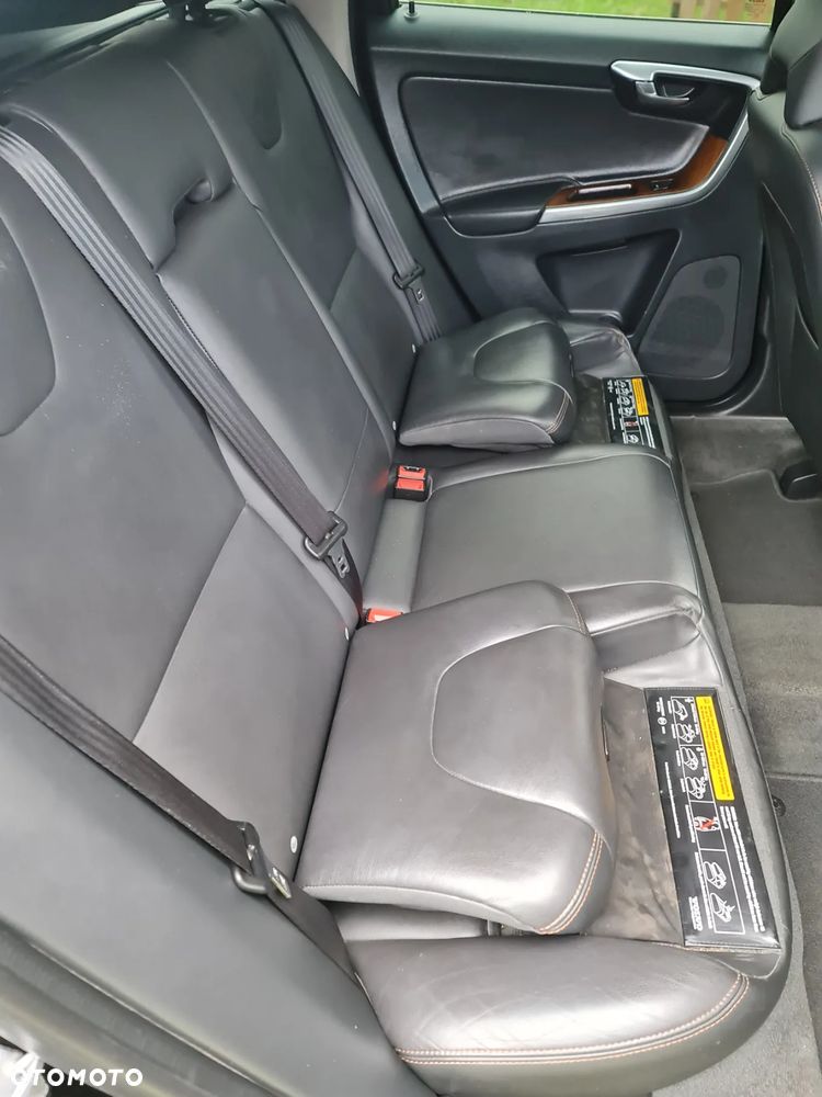 Volvo XC 60 D3 Inscription - 14