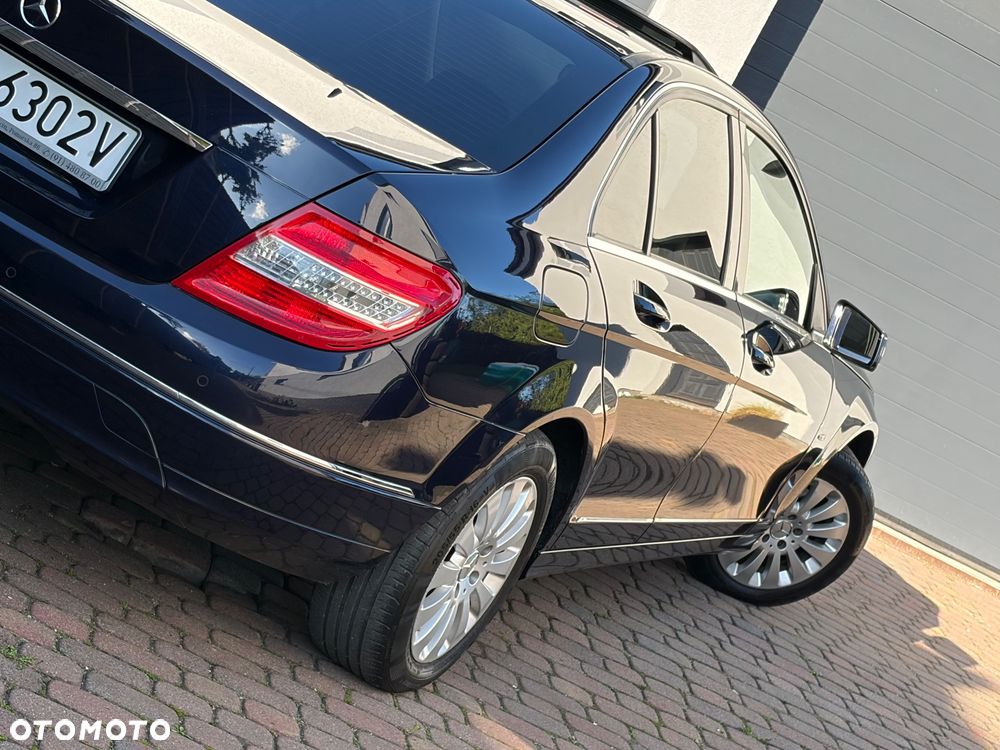 Mercedes-Benz Klasa C 180 K BlueEff Elegance - 16