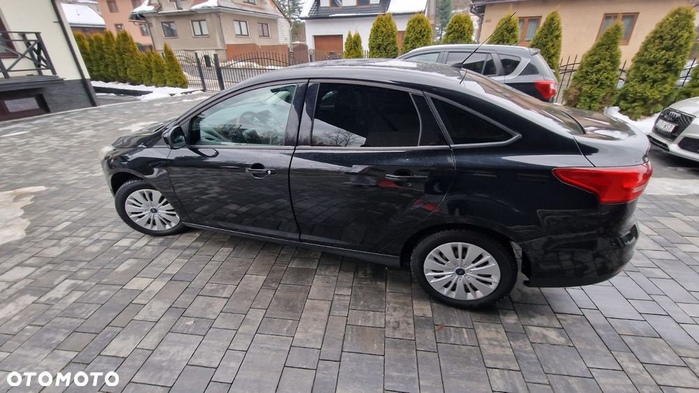 Ford Focus 1.6 Trend - 4