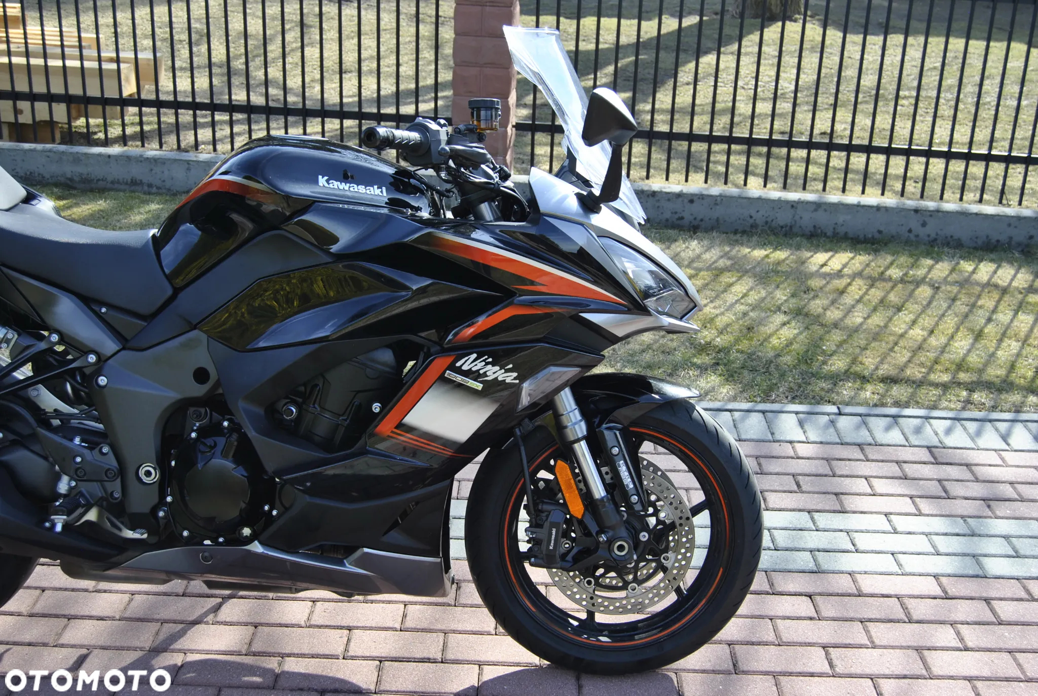 Kawasaki Ninja 1000 SX - 5