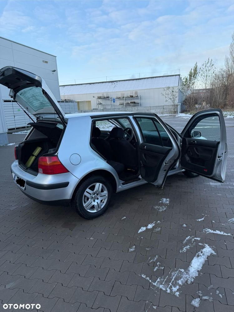 Volkswagen Golf 1.9 TDI Highline - 10