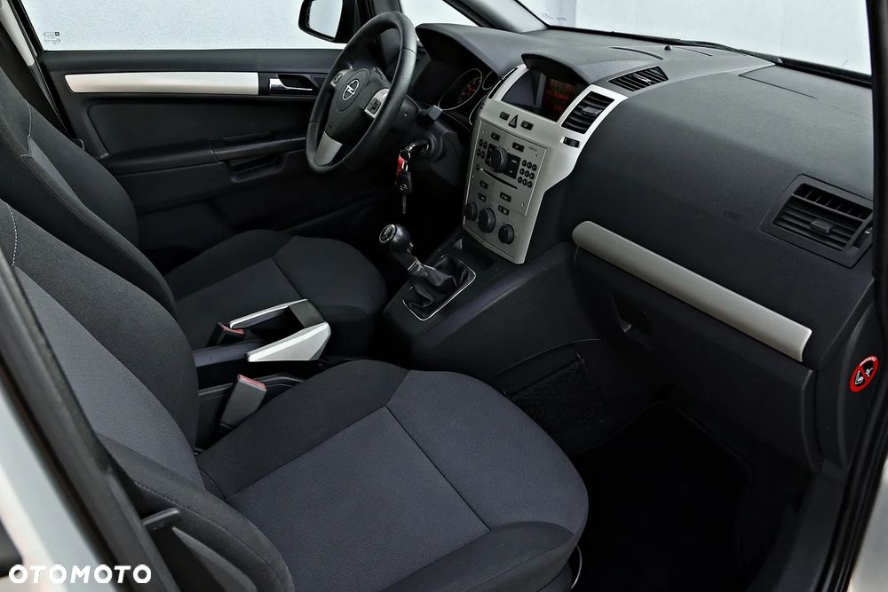 Opel Zafira - 22