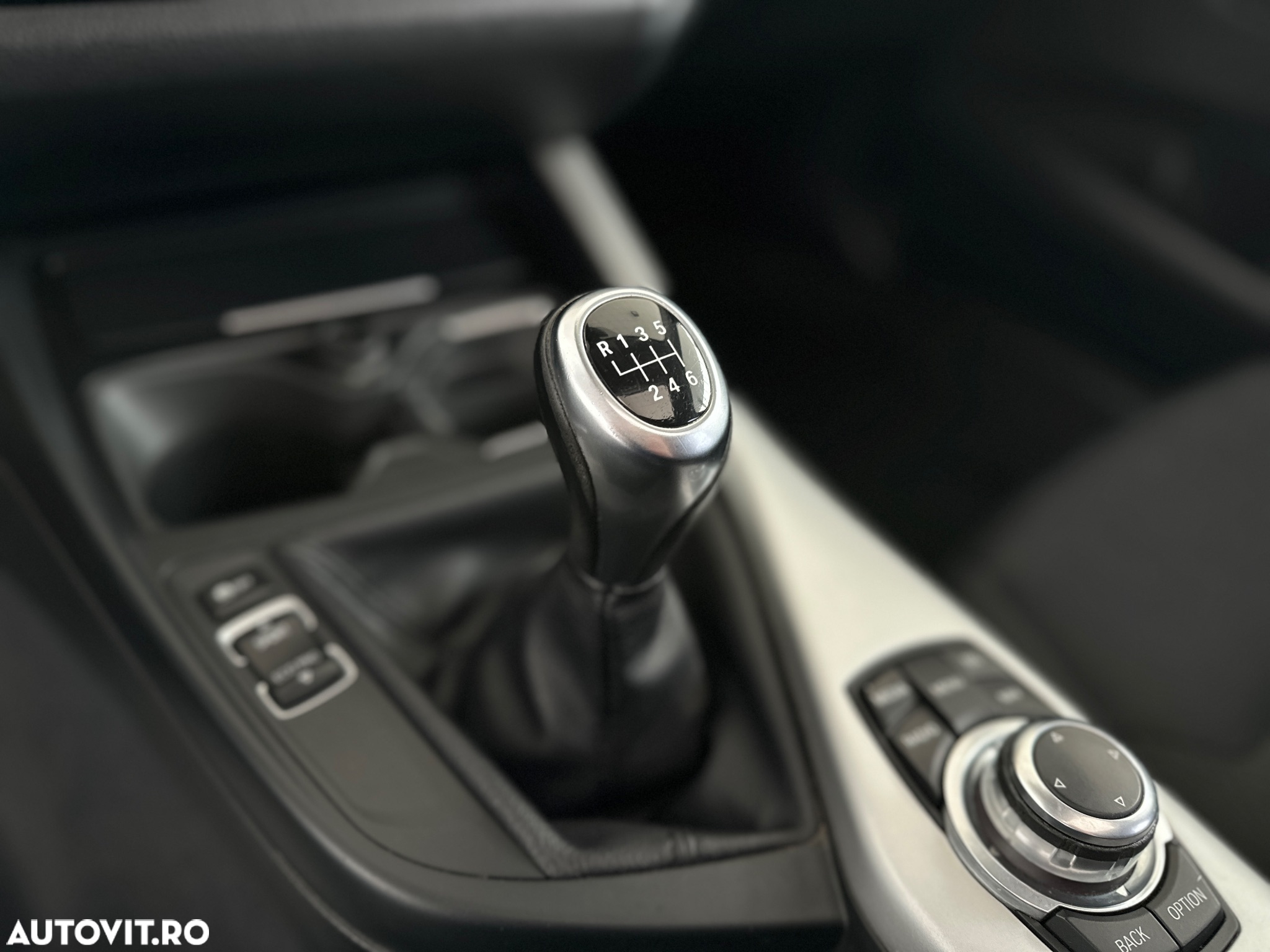 BMW Seria 1 118i - 24