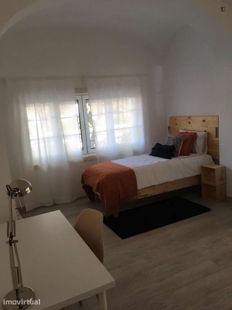 Quarto - localizado em Oeiras Lisbon - Grande imagem: 4/24