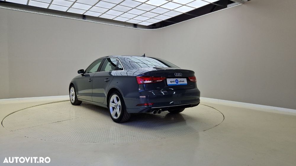 Audi A3 2.0 35 TDI S tronic quattro Sport - 8