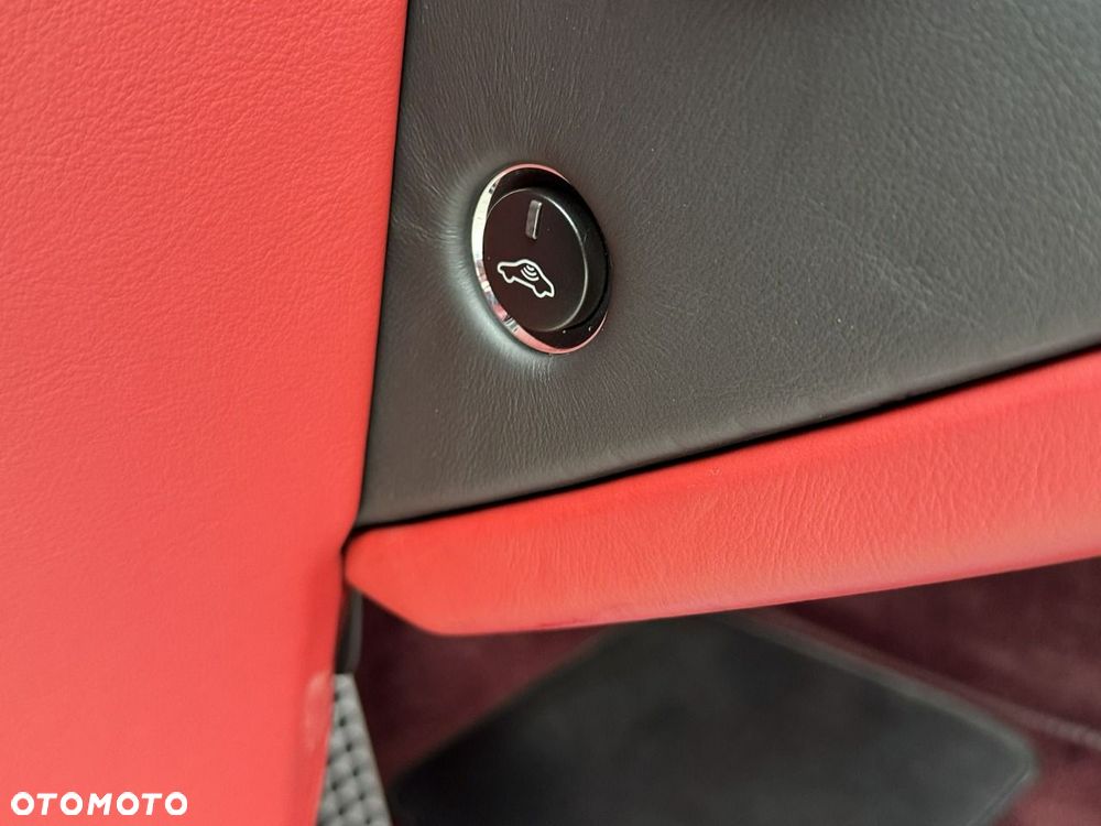 Aston Martin DB9 Touchtronic - 36