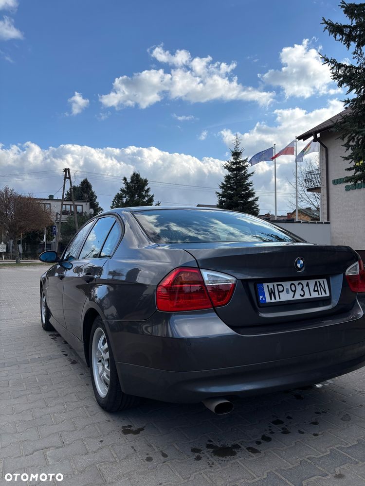 BMW Seria 3 320i - 6