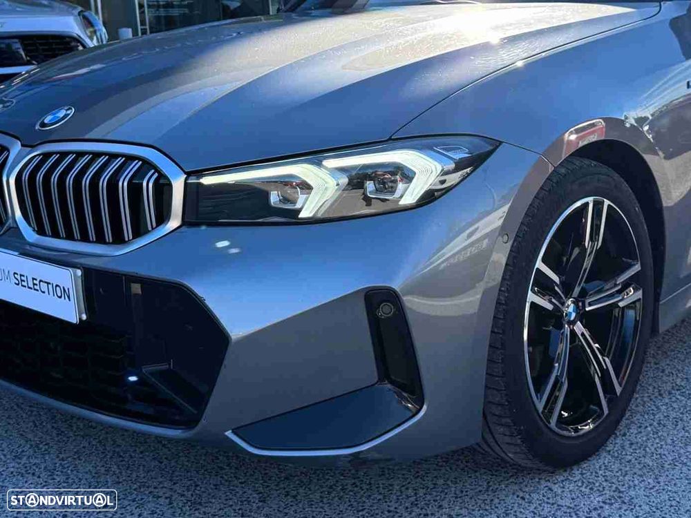 BMW 320 d Touring Pack Desportivo M Auto - 7