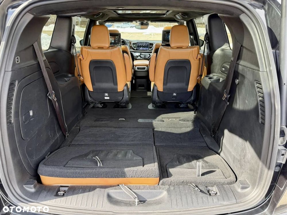 Chrysler Pacifica - 18