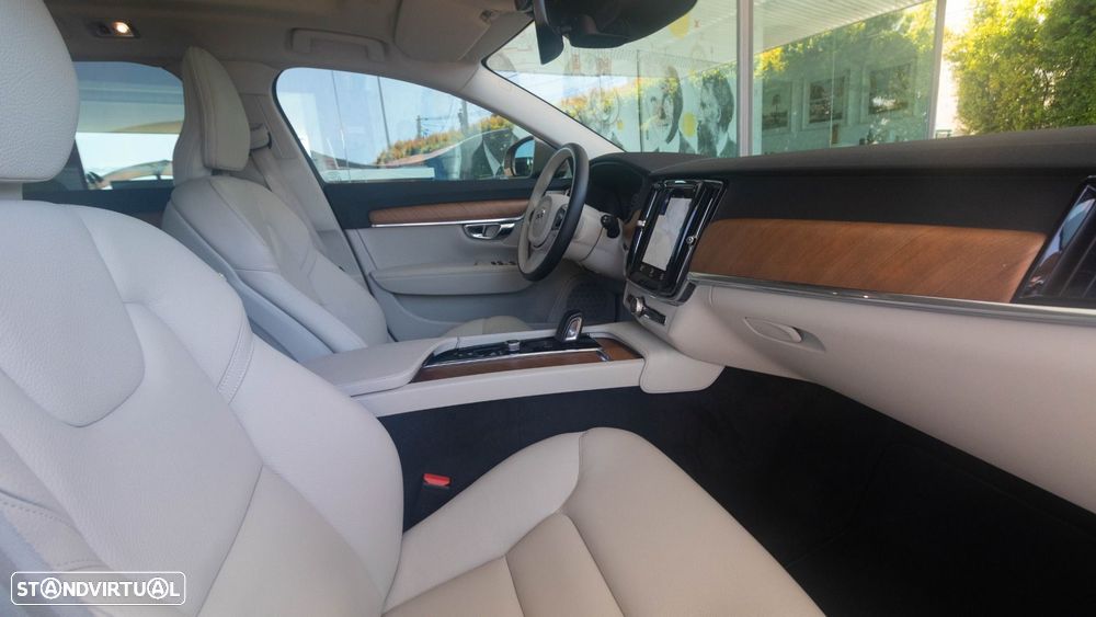 Volvo V90 2.0 B4 Momentum Plus Geartronic - 12