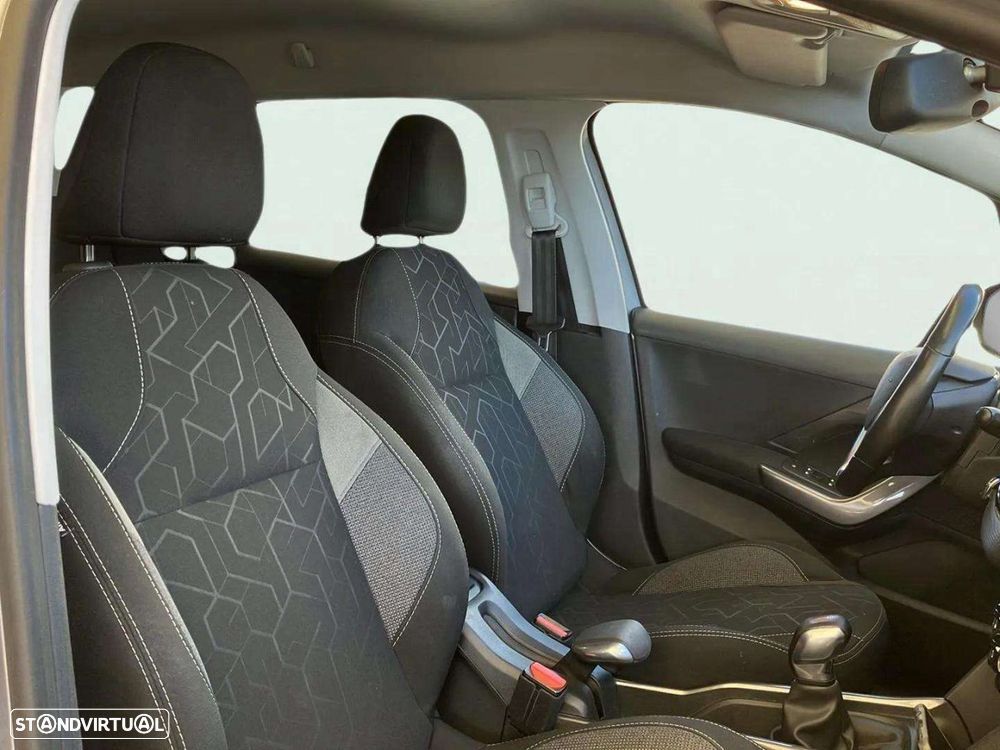 Peugeot 2008 1.2 PureTech Style - 15