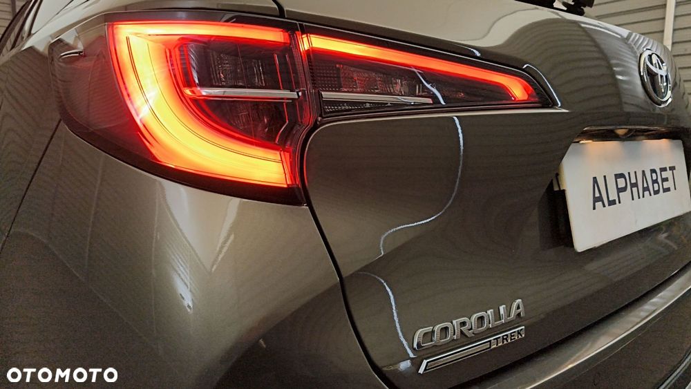 Toyota Corolla 2.0 Hybrid Trek - 34