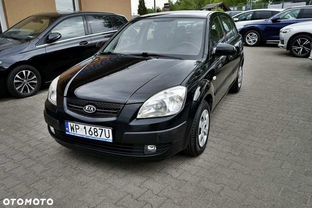 Kia Rio - 1