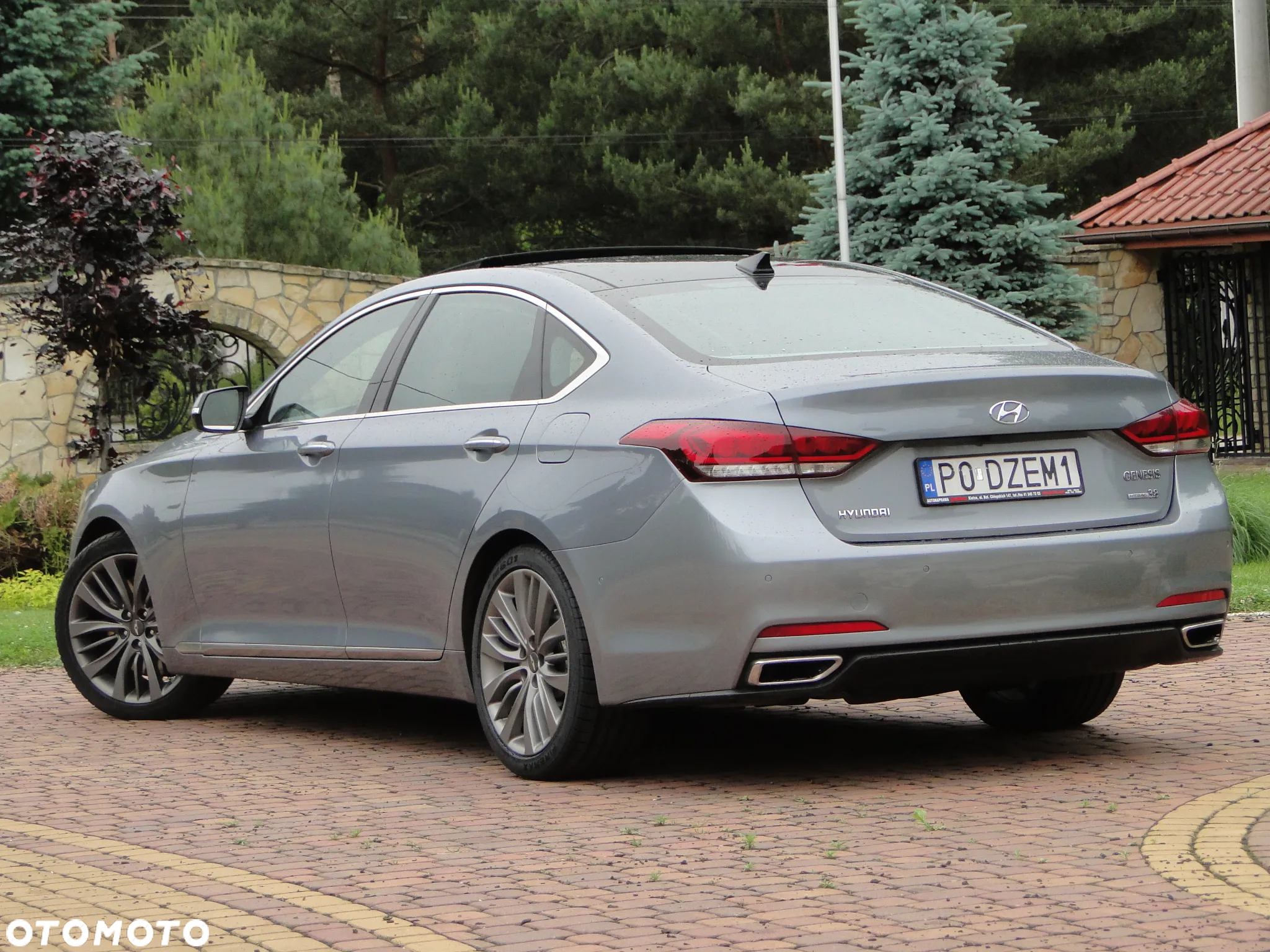 Hyundai Genesis 3.8 V6 GDI - 5