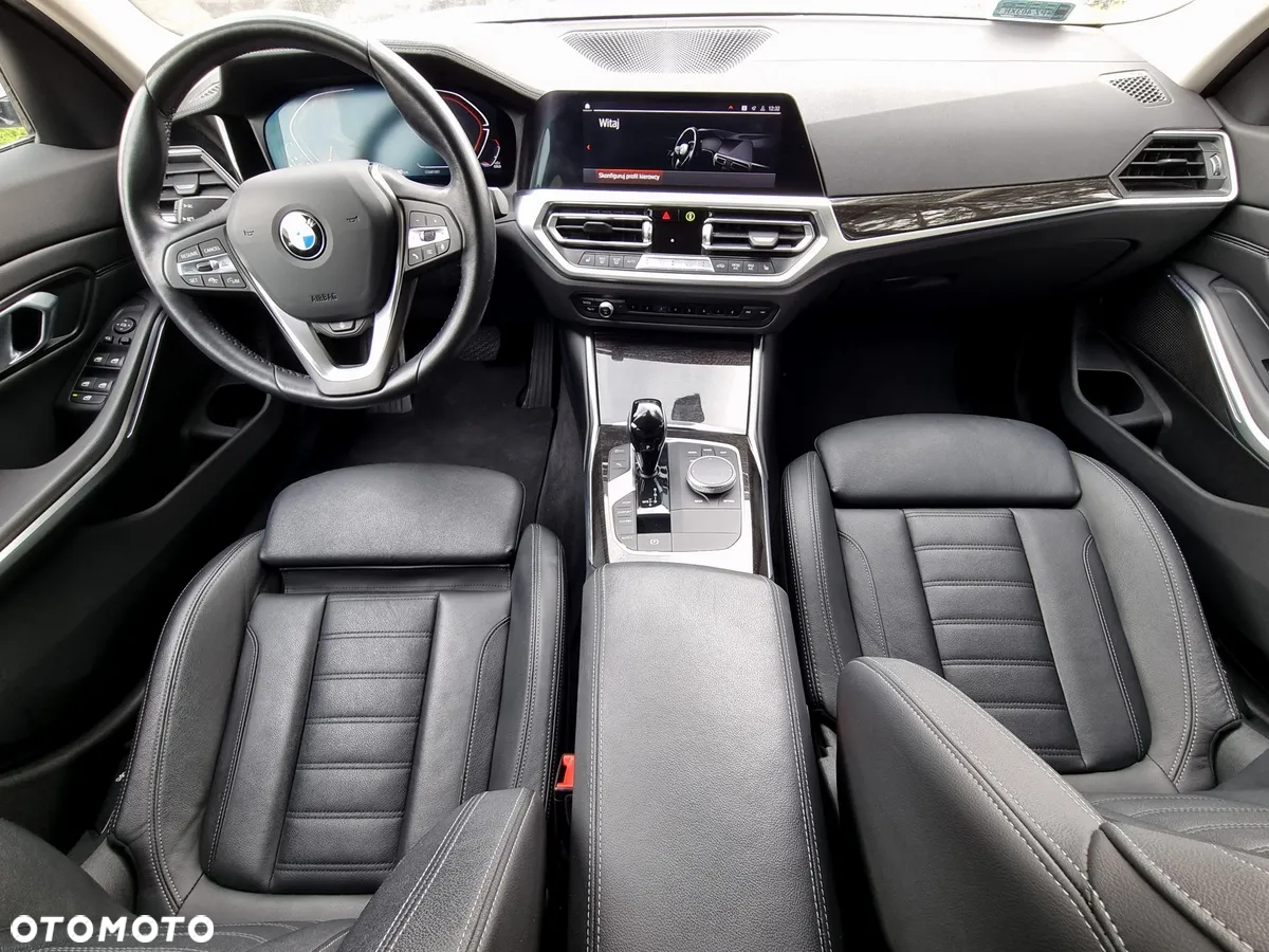 BMW Seria 3 320d xDrive Luxury Line sport - 13