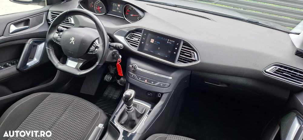 Peugeot 308 BlueHDi 130 Stop & Start Allure Business-Paket - 8