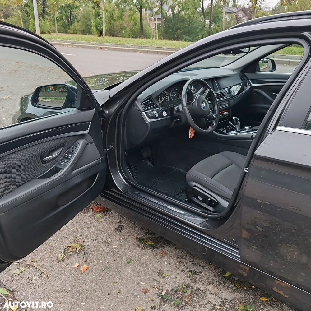 BMW Seria 5 520d AT - 9