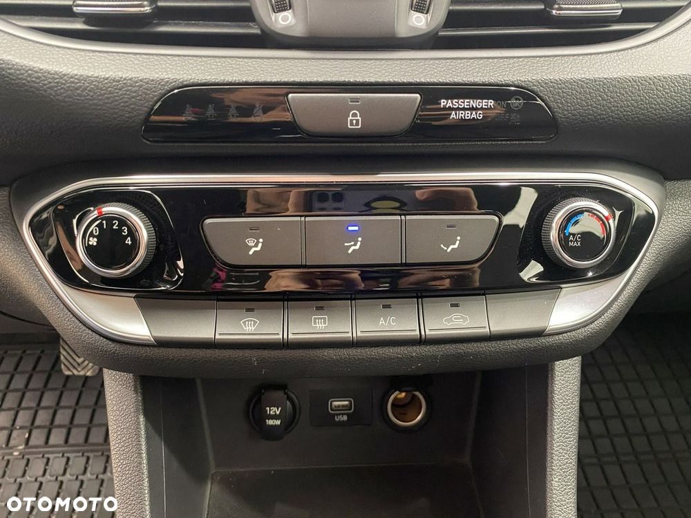 Hyundai i30 - 22