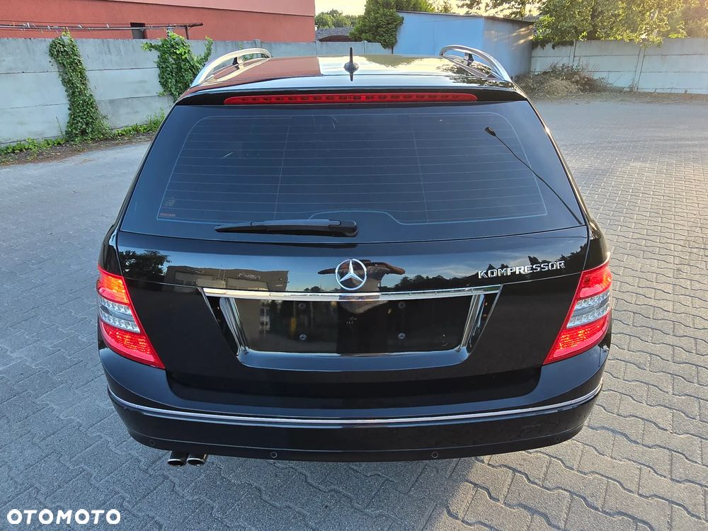 Mercedes-Benz Klasa C 180 BlueEFFICIENCY Avantgarde - 34
