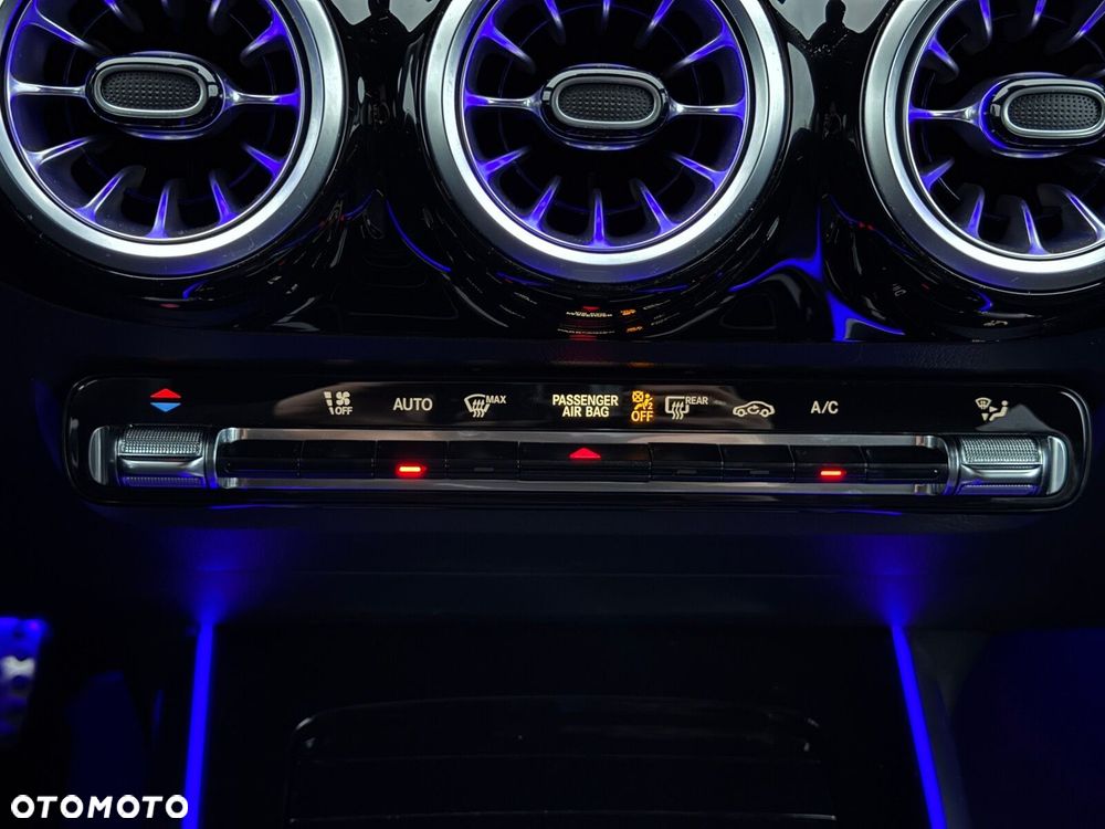 Mercedes-Benz GLA 200 AMG Line - 20