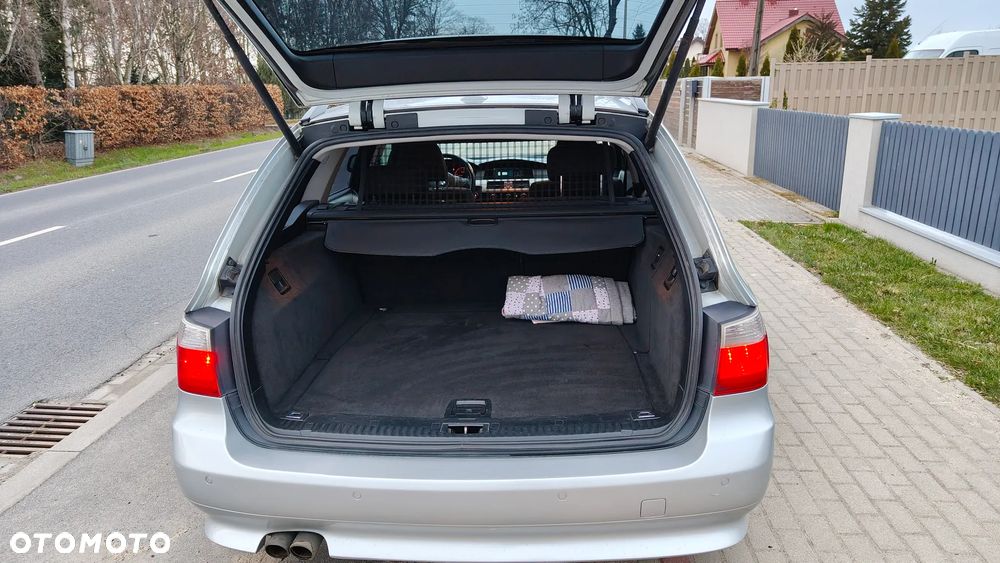 BMW Seria 5 525d - 5