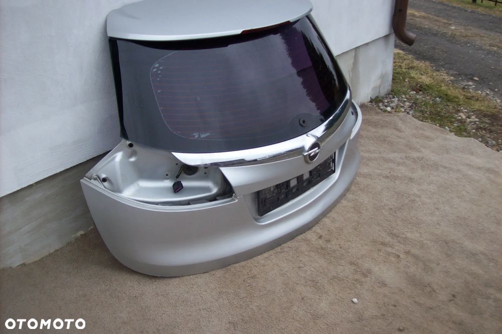 TYLNA KLAPA BAGAŻNIKA OPEL INSIGNIA A KOMBI - 2
