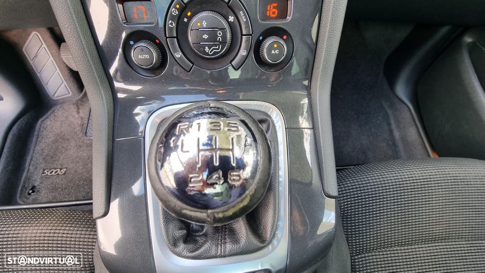 Peugeot 5008 1.6 HDi 7L Allure J17 - 15