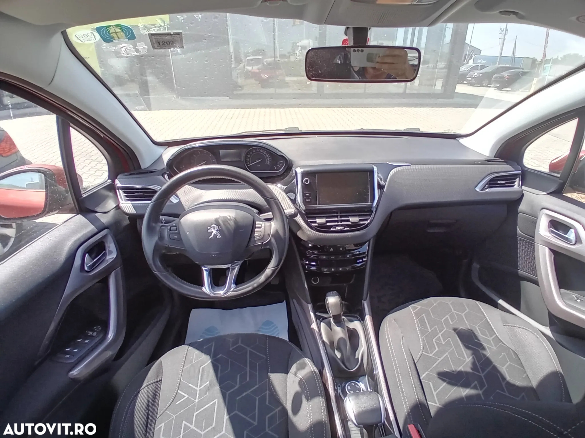 Peugeot 2008 1.2 PureTech Turbo Active - 5