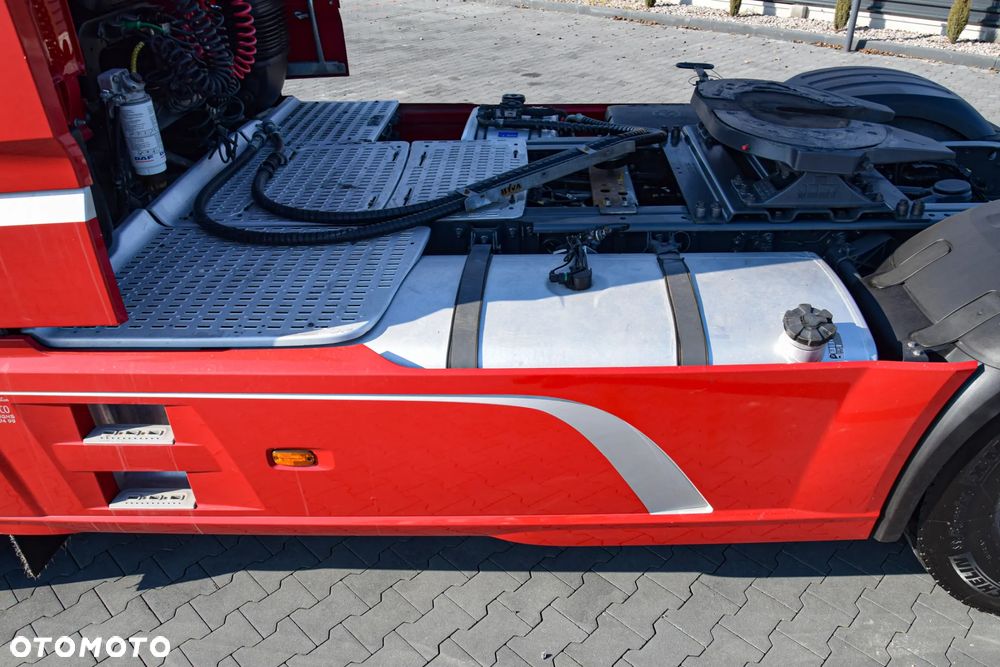 DAF XF530 / SUPER SPACE CAB / HYDRAULIKA / RETARDER / KLIMATYZACJA POSTOJOWA / ACC / NAWIGACJA / KLIMA / LEDY / FULL SPILERY / FULL OPCJA / WERSJA PREMIUM / SERWISOWANY / SPROWADZONY - 18