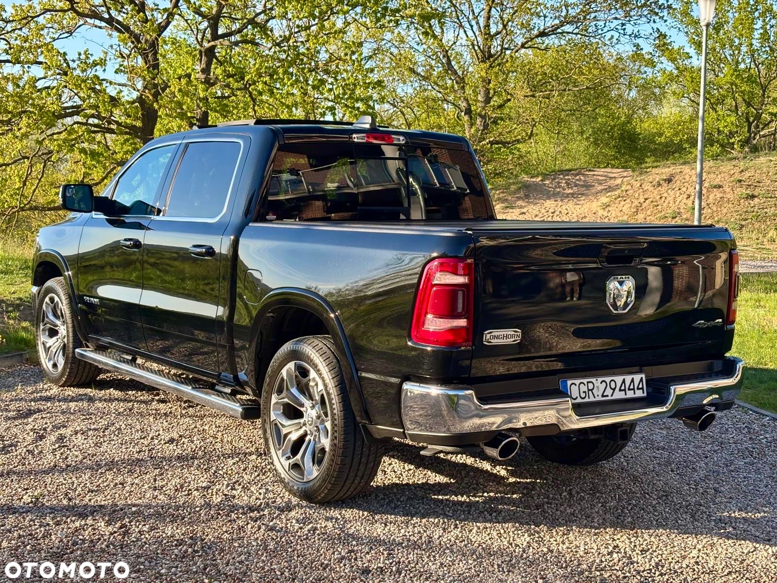 RAM 1500 Crew Cab Longhorn - 12