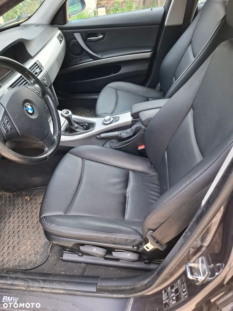 BMW Seria 3 318d - 6