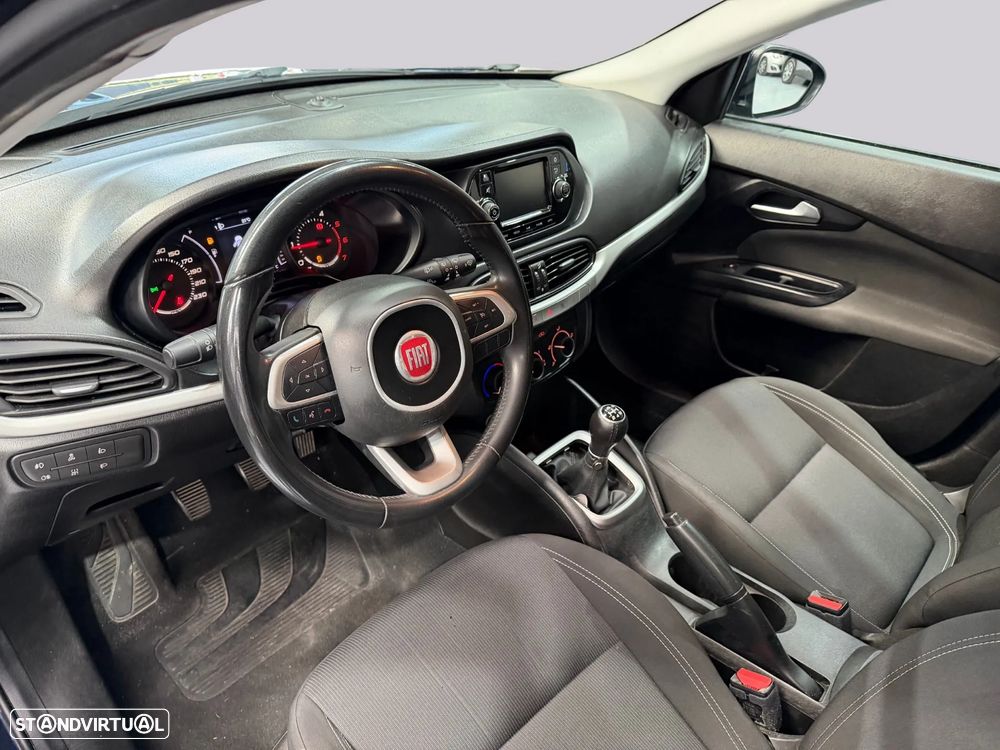 Fiat Tipo Station Wagon 1.3 M-Jet Lounge - 16