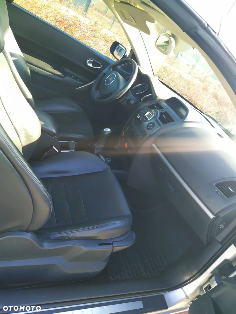 Renault Megane 1.6 16V Dynamique - 8