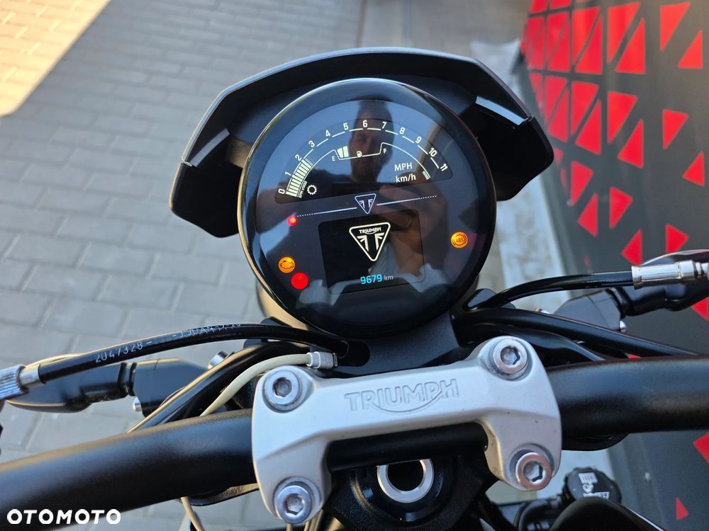 Triumph Trident - 18
