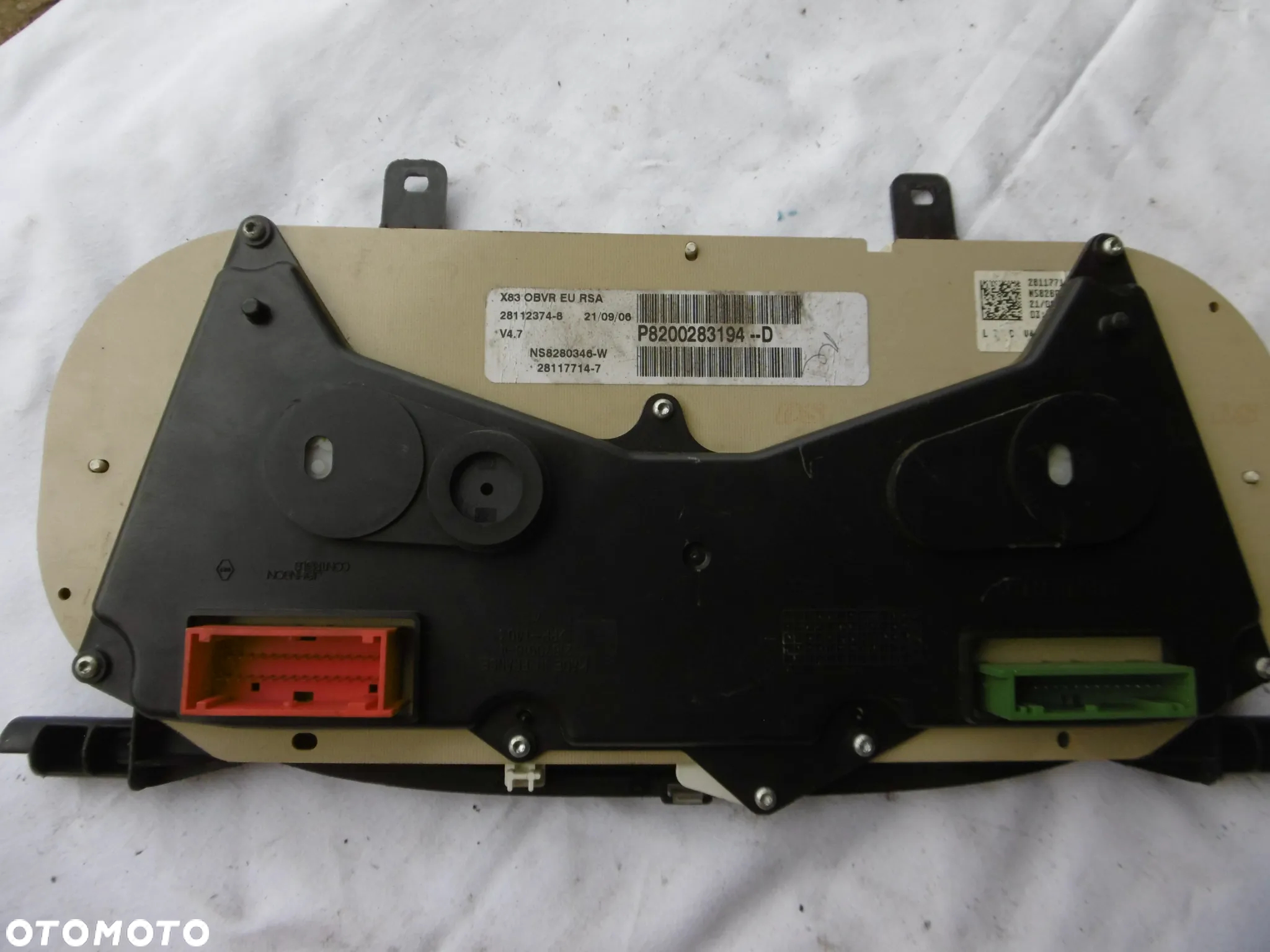 LICZNIK ZEGARY TRAFIC VIVARO 2.0 DCI P8200283194-D - 2