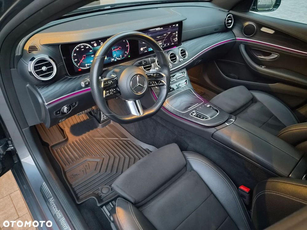 Mercedes-Benz Klasa E 220 d 4Matic 9G-TRONIC AMG Line - 31