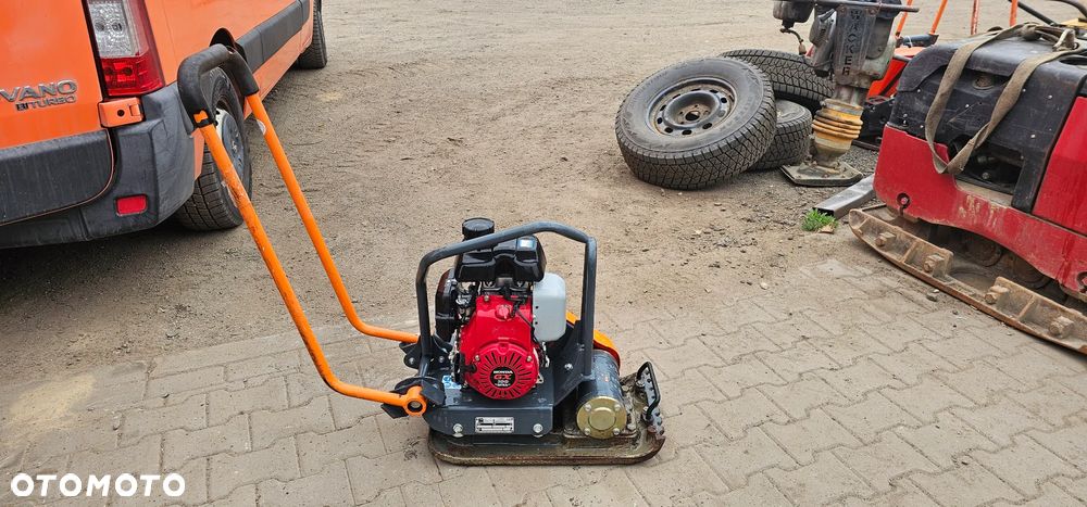 Zagęszczarka gruntu Belle LC3228 PCLX 400 WACKER