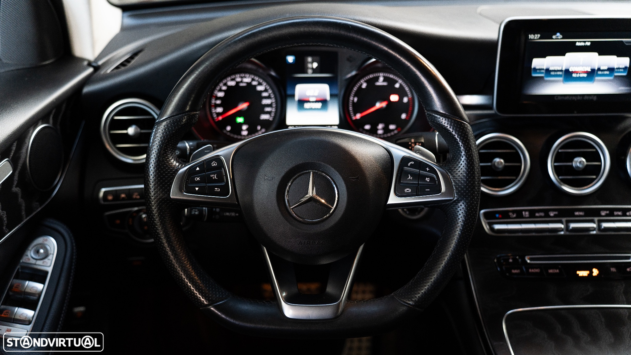 Mercedes-Benz GLC 350 d 4Matic 9G-TRONIC AMG Line - 25