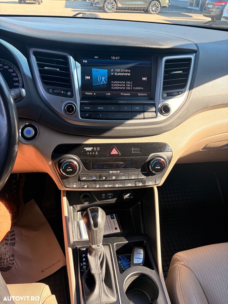 Hyundai Tucson 2.0 CRDI 4WD 6AT Luxury+ - 10