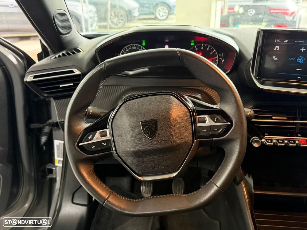 Peugeot 2008 1.2 PureTech Active - 8