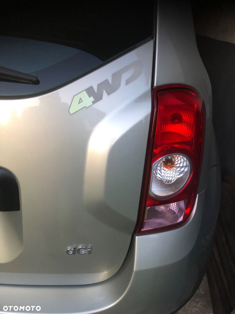 Dacia Duster 1.5 dCi Laureate 4x4 - 19