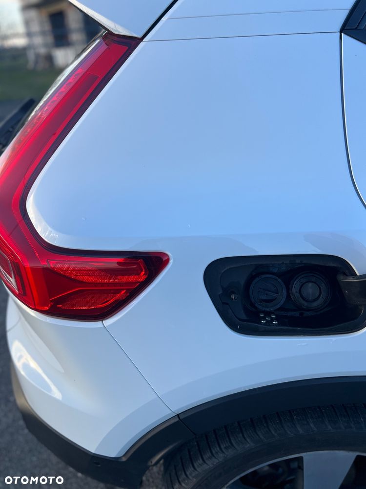 Volvo XC 40 T4 AWD Momentum Pro - 20