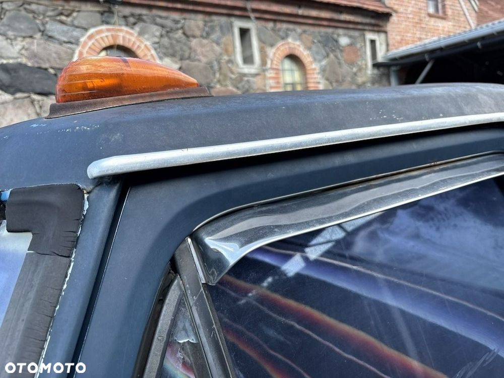 Ford Inny - 40