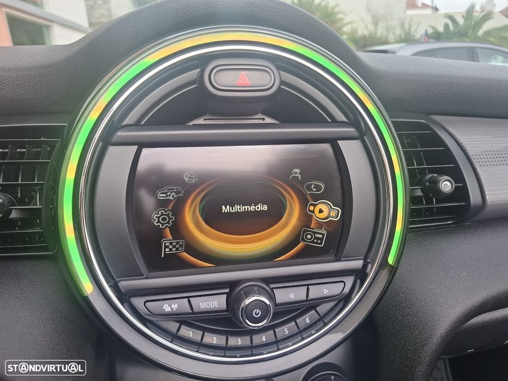 MINI Cabrio Cooper Essential - 16