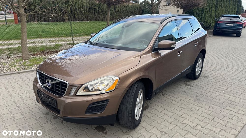 Volvo XC 60 2.4D AWD Momentum - 4